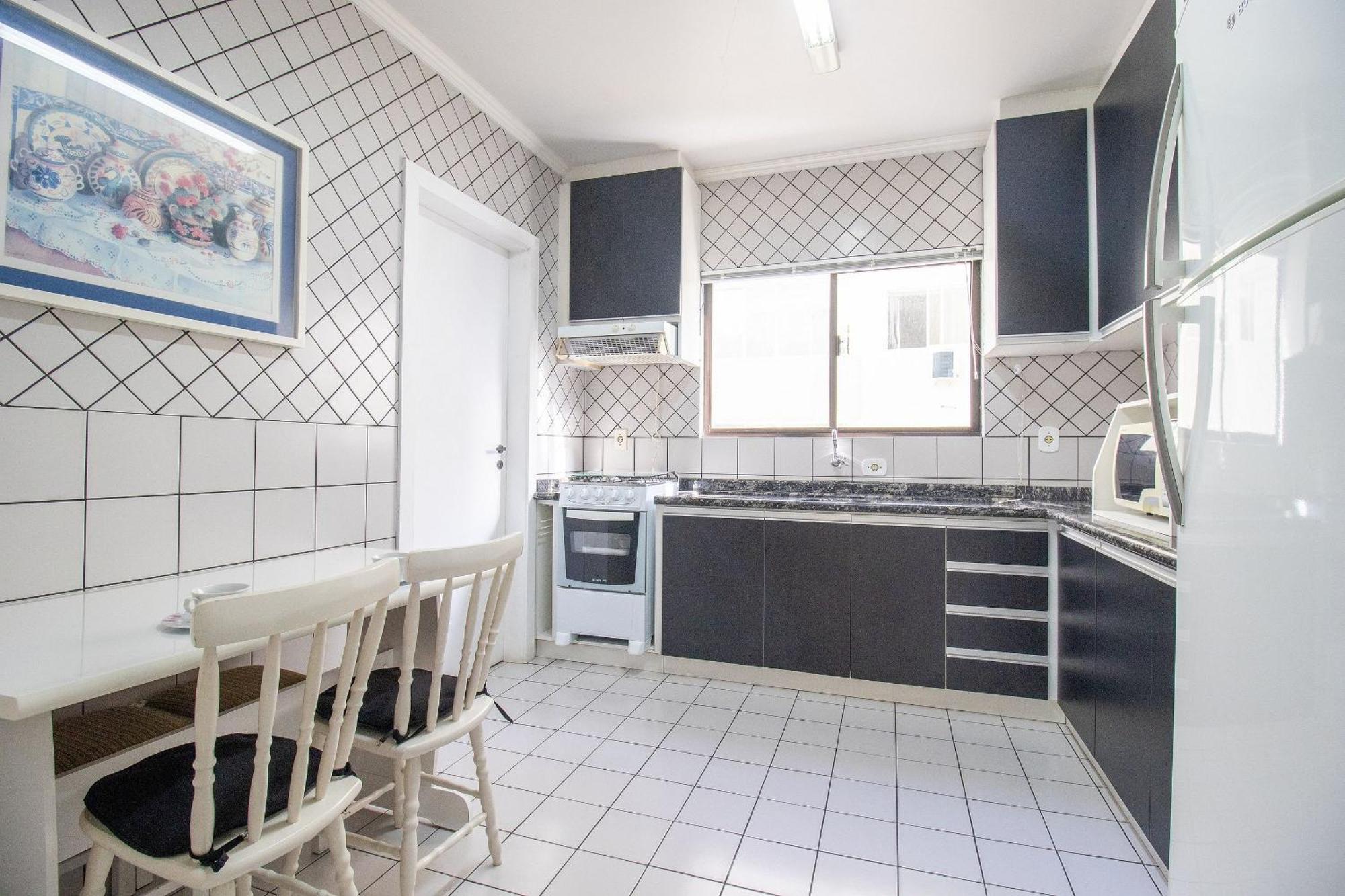 Bor41 - Quadra Mar, 4 Dorm, 2 Garagens, Churrasq. *