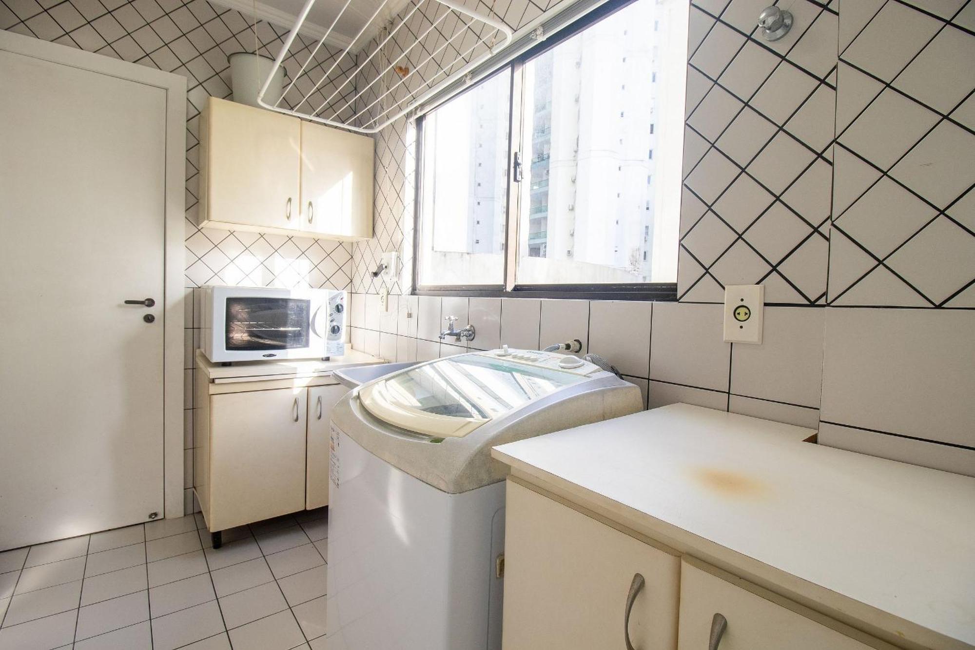 Bor41 - Quadra Mar, 4 Dorm, 2 Garagens, Churrasq. * Balneario Camboriu