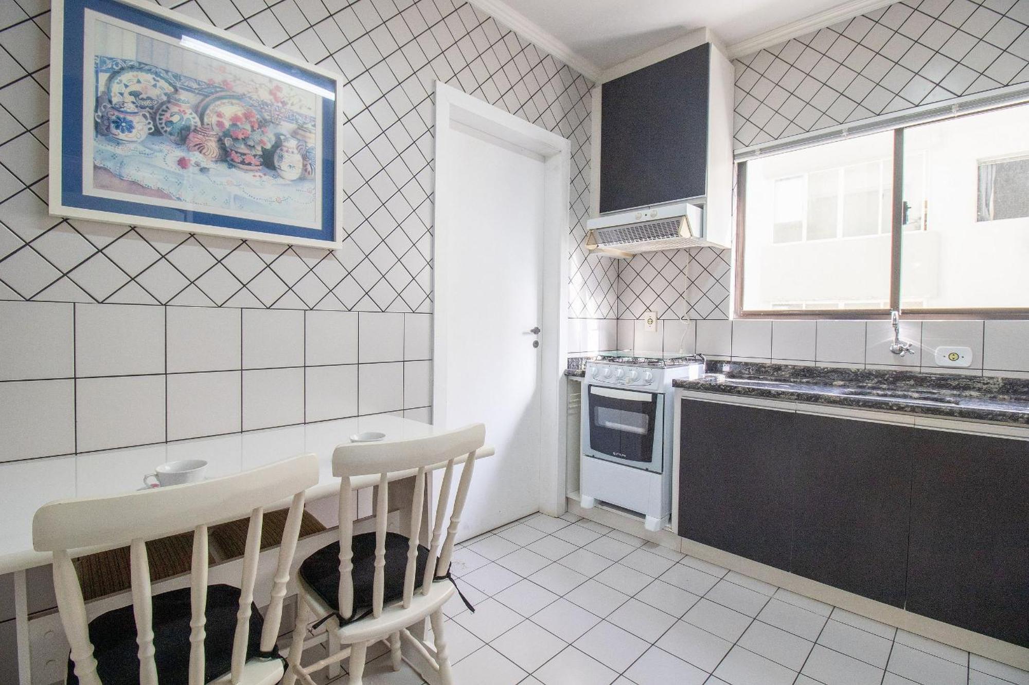 Bor41 - Quadra Mar, 4 Dorm, 2 Garagens, Churrasq. Balneario Camboriu