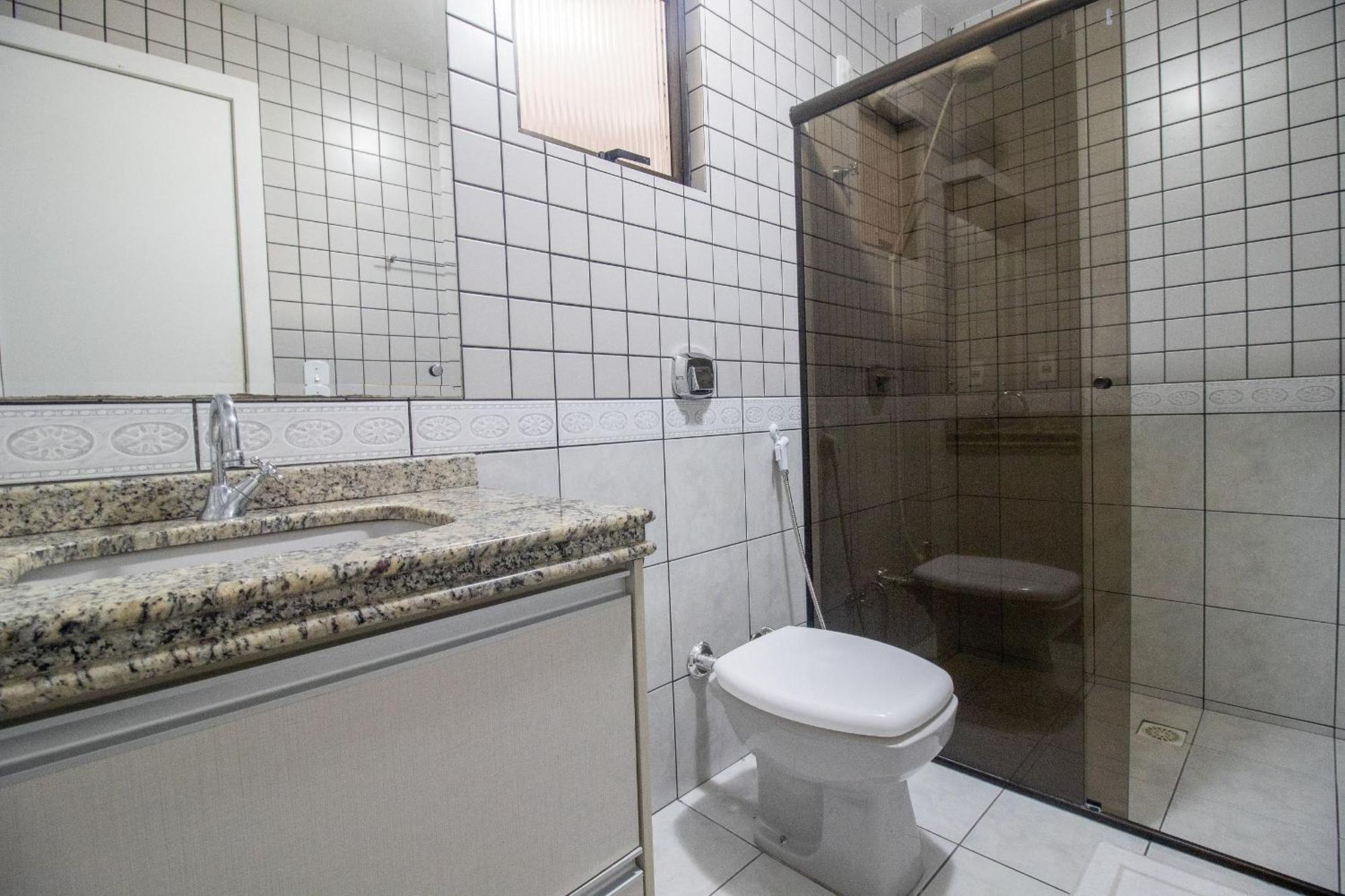 Bor41 - Quadra Mar, 4 Dorm, 2 Garagens, Churrasq. Apartamento